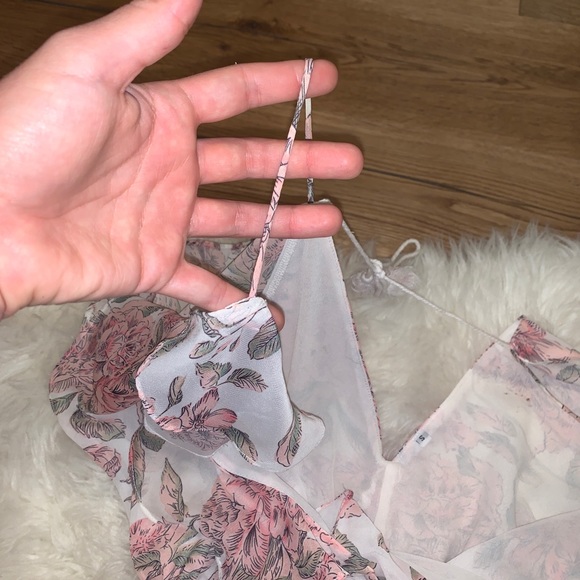 Floral Romper - Picture 6 of 7